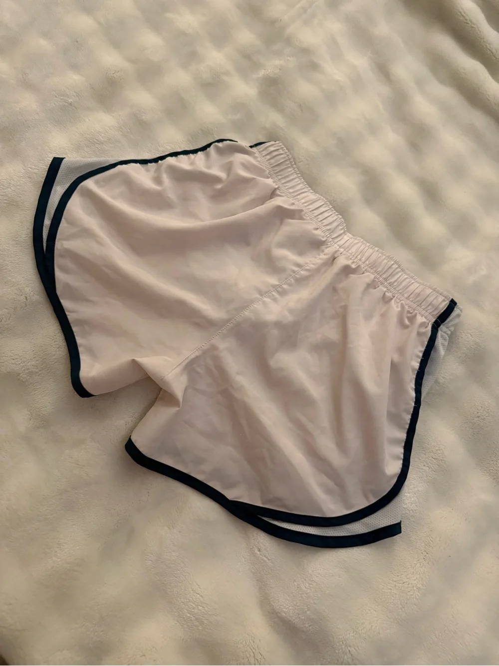 Nike Women's Dri-FIT Tempo Running Shorts - White / Navy (Size S)